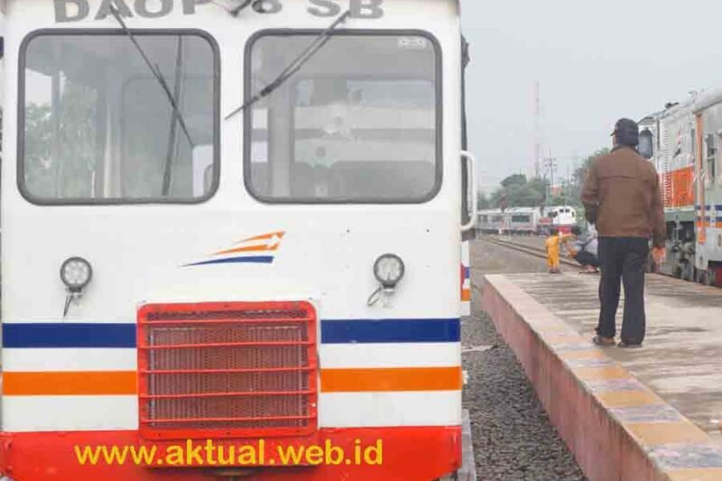 Kereta Api Indonesia: Transformasi dan Tantangan di Era Modern