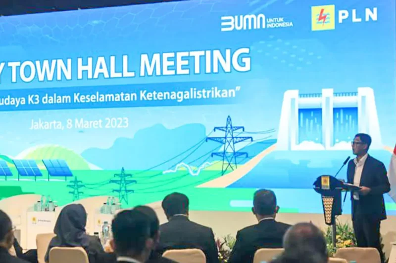 PLN di Tengah Pusaran Perubahan: Menyongsong Masa Depan Energi Indonesia
